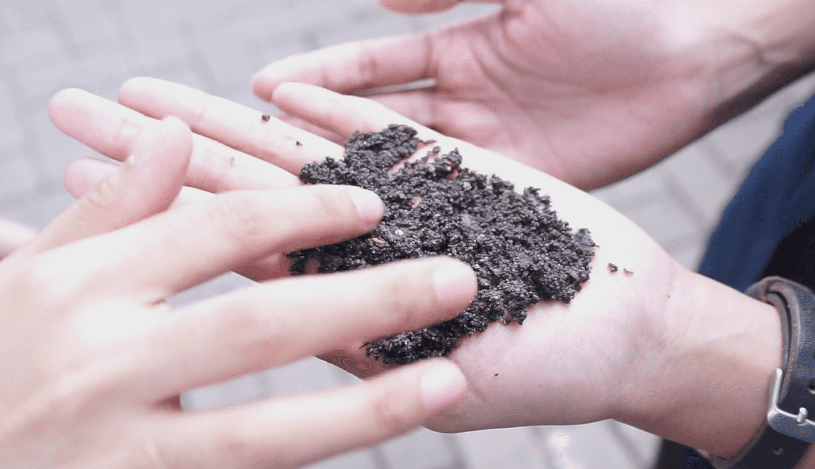 ‘mbako invites the world to rethink what waste can become